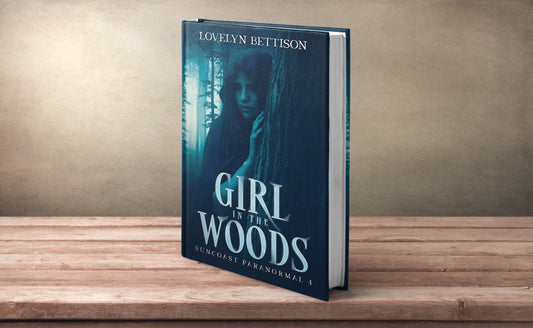 Girl in the Woods (Suncoast Paranormal 4) - Paperback